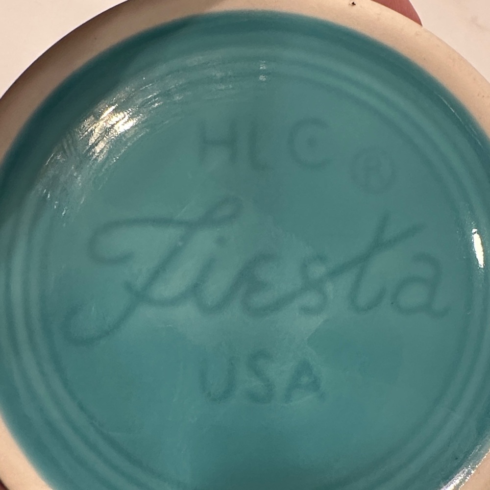 FIESTAWARE MUGS HLC  2 Yellow & 2 Turquoise Ceramic Tom & Jerry Ring Handle EUC - Picture 9 of 12